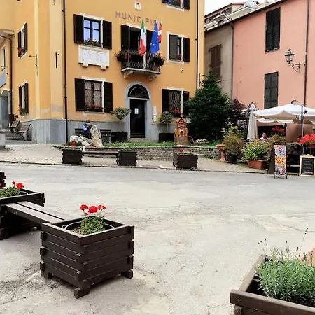 Comodo Bilocale In Centro, Piste Da Sci